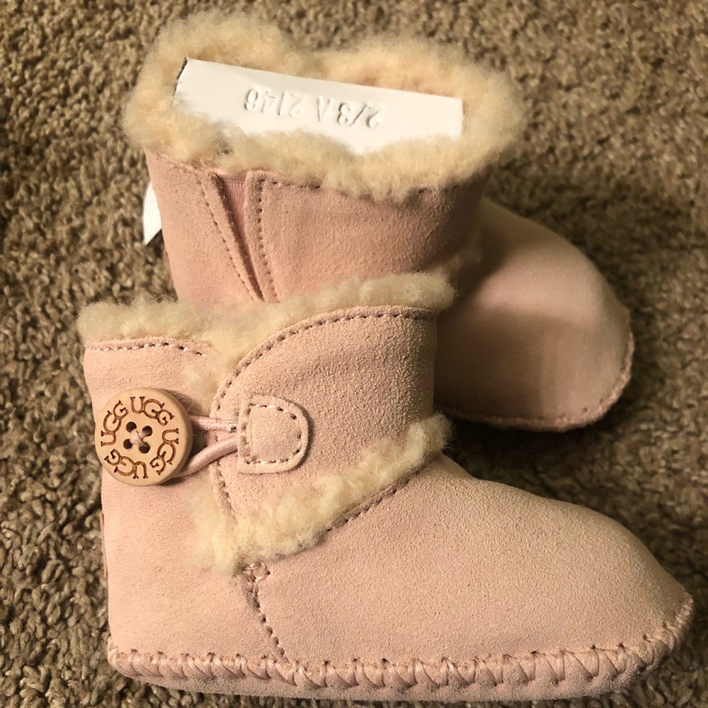 Baby Ugg boots pink with fur lining